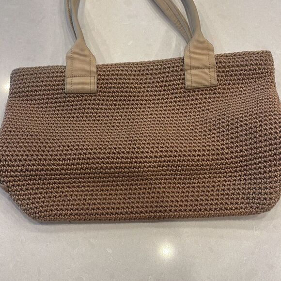 The Sak  Elliott Luca purse 2 zip, pen marks on inside, exterior purse spotless. - Picture 2 of 6